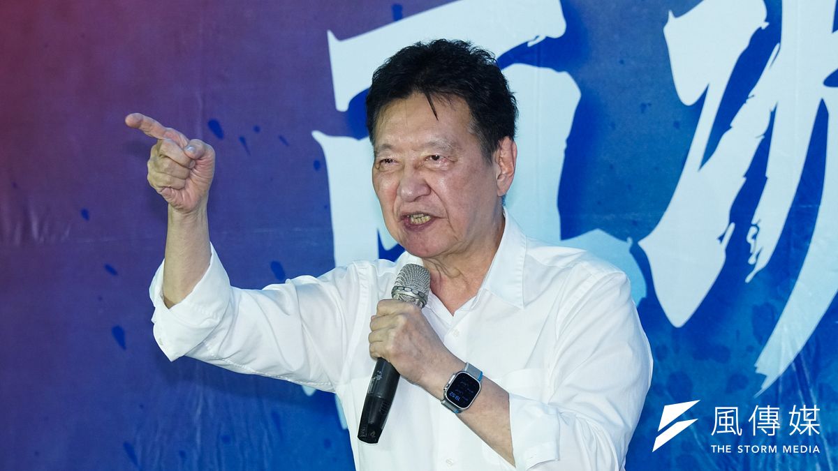 中廣董事長趙少康力挺前台北市長郝龍斌競選國民黨主席,然而,一句「中共介選」讓他自己成為最大輸家。(蔡親傑攝) 中廣董事長趙少康力挺前台北市長郝龍斌競選國民黨主席,然而,一句「中共介選」讓他自己成為最大輸家。(蔡親傑攝)