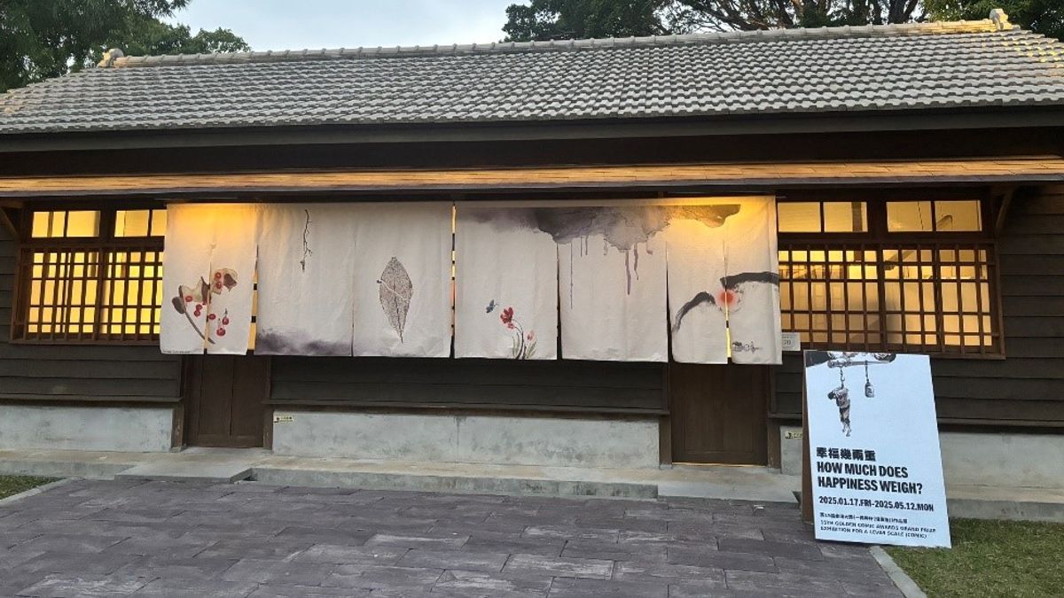 「幸福幾兩重-第15屆金漫大獎《一桿秤仔(漫畫版)》作品展」於1月17日起在臺中國家漫畫博物館東側園區開展。(圖/文化部提供) 「幸福幾兩重-第15屆金漫大獎《一桿秤仔(漫畫版)》作品展」於1月17日起在臺中國家漫畫博物館東側園區開展。(圖/文化部提供)