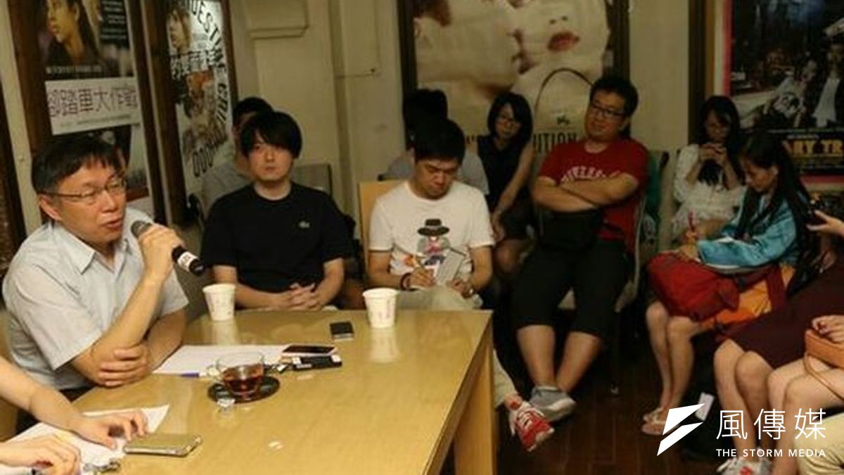 台北市長參選人柯文哲23日答覆學生提問時表示,樂生療養院的問題出在台灣人的文化感和歷史感很差。(吳逸驊攝) 台北市長參選人柯文哲23日答覆學生提問時表示,樂生療養院的問題出在台灣人的文化感和歷史感很差。(吳逸驊攝)