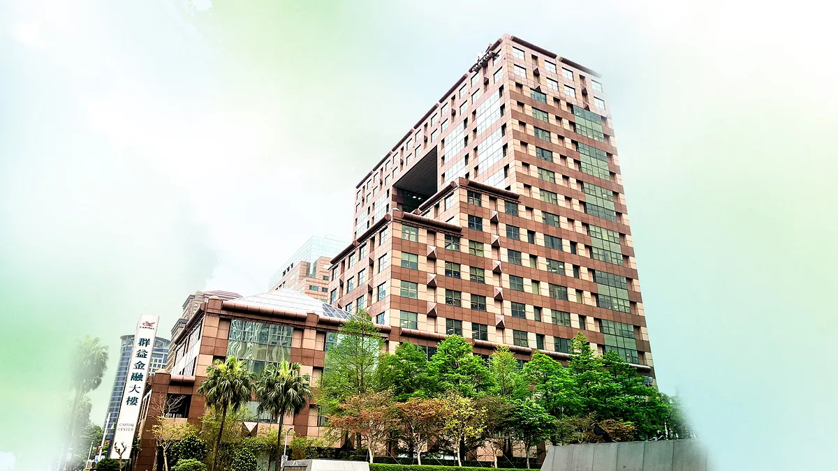 林堉璘公益信託的投資觸角,不僅包括有線電視,宏泰集團早在林堉璘過世以前,透過股權捐贈方式,讓林堉璘公益信託間接取得群益金鼎證券與群益期貨的實質經營權。(取自群益金融集團網站)