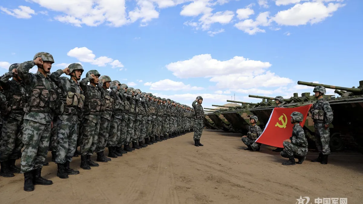 解放軍第81集團軍某旅2021年在塞北進行實兵演練。(中國軍網)