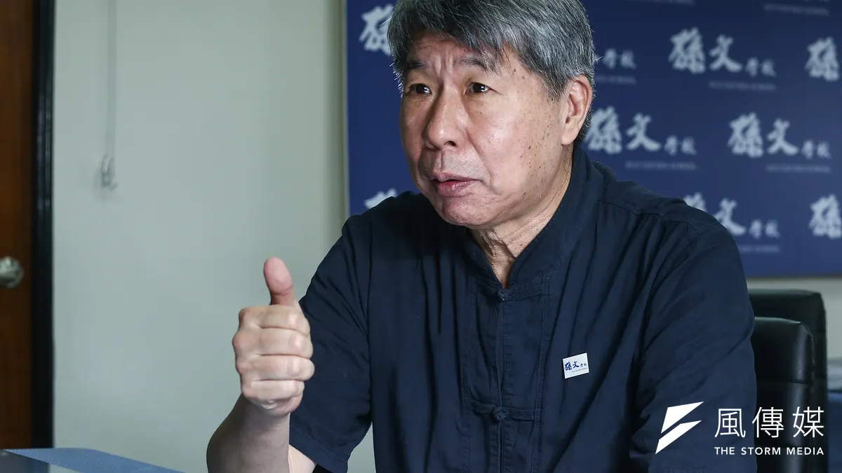 國民黨總統參選人張亞中說,自己走的是正道,又有許多三教九流朋友,相信募款不會是大問題。(資料照,陳品佑攝) 國民黨總統參選人張亞中說,自己走的是正道,又有許多三教九流朋友,相信募款不會是大問題。(資料照,陳品佑攝)