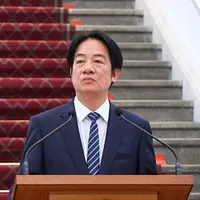 総統頼清徳が520就任周年の演説で「両岸関係を避けて言及」したことは、彼にとって近年で最も控えめな公開演説と言える。なぜ頼清徳は「大人しく」なったのだろうか?(顏麟宇撮影) 総統頼清徳が520就任周年の演説で「両岸関係を避けて言及」したことは、彼にとって近年で最も控えめな公開演説と言える。なぜ頼清徳は「大人しく」なったのだろうか?(顏麟宇撮影)