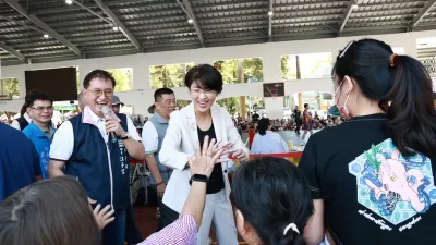 一年一度仁愛鄉運動會,南投縣長許淑華出席開幕式,並跟選手加油。(圖/南投縣政府)