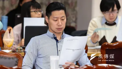 對於立委柯志恩指「有鎮暴警察在場是歌手的honor(榮耀)」,林昶佐回應說,「不希望用輕蔑的態度,來看台灣人的人身自由」。(顏麟宇攝)