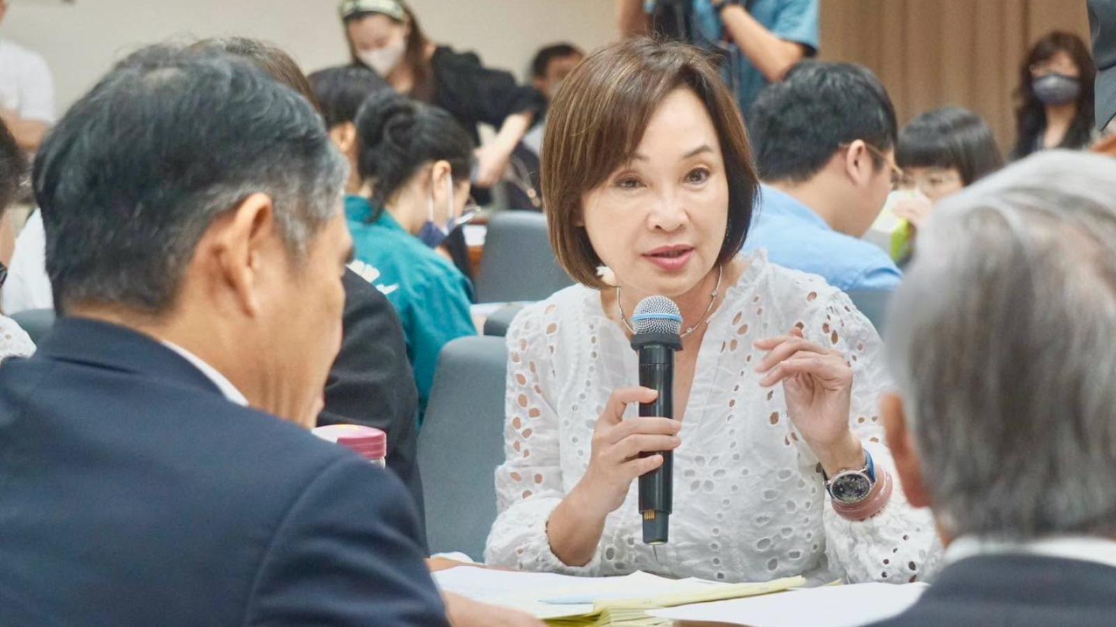 柯志恩駁「首都稅3%」:三讀版本根本沒有 賴瑞隆別再耍無賴
