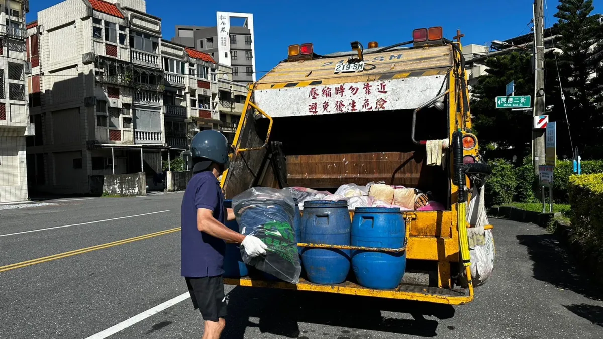 花蓮市公所及吉安鄉公所於6月1日起開始試辦定時定點專區收運服務。(圖/花蓮縣政府提供)