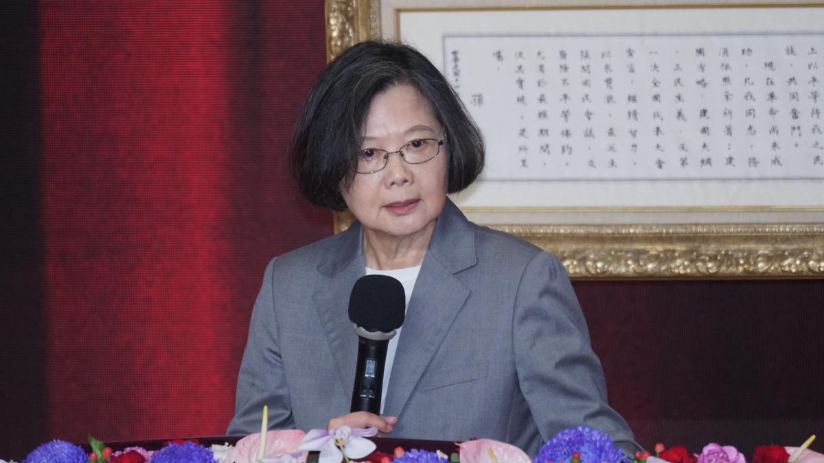 法國百貨驚見天價台灣愛文芒果 蔡英文揭「砸140億元」繳出成績單