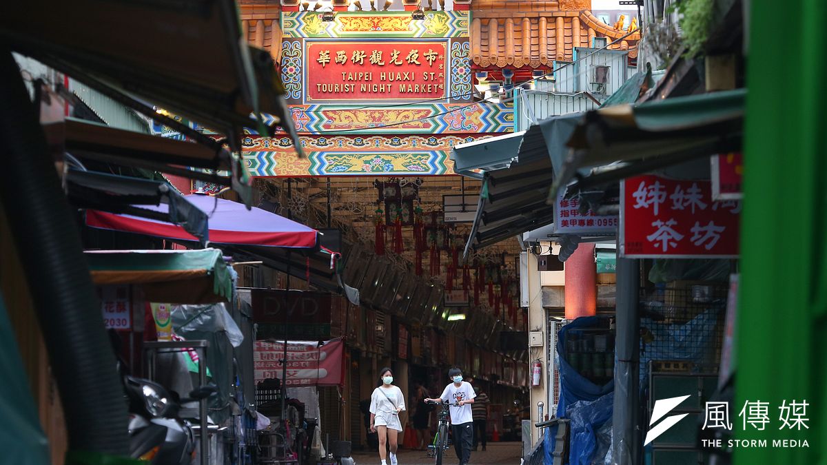 Delta病毒入侵台灣,萬華街頭人煙稀疏。(資料照,顏麟宇攝) Delta病毒入侵台灣,萬華街頭人煙稀疏。(資料照,顏麟宇攝)