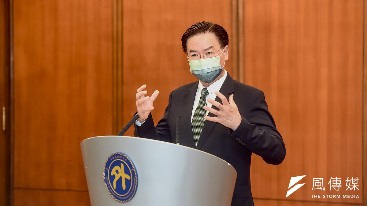 2022年8月9日,外交部長吳釗燮主持「我國針對中國軍事挑釁的回應」國際記者會。(顏麟宇攝) 2022年8月9日,外交部長吳釗燮主持「我國針對中國軍事挑釁的回應」國際記者會。(顏麟宇攝)