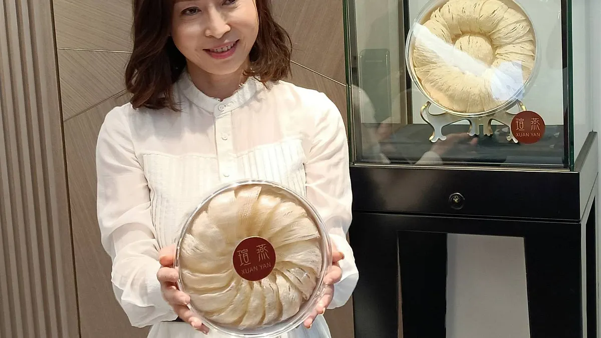 瑄燕創辦人鄭書瑄國外尋寶將極致純淨、最高品質的燕窩 獻給最愛的朋友。(圖/瑄燕提供) 瑄燕創辦人鄭書瑄國外尋寶將極致純淨、最高品質的燕窩 獻給最愛的朋友。(圖/瑄燕提供)