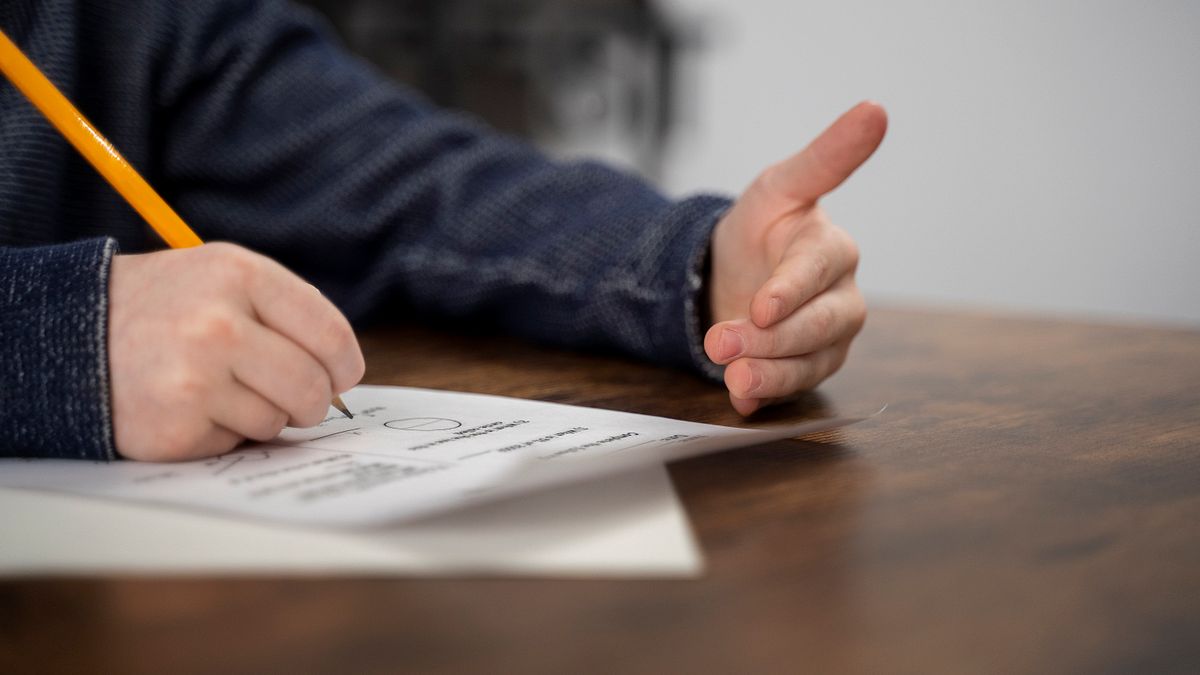 台灣公立國中只剩窮人、8+9?家長不惜花大錢「小二開始備戰私校」,過來人曝殘酷原因