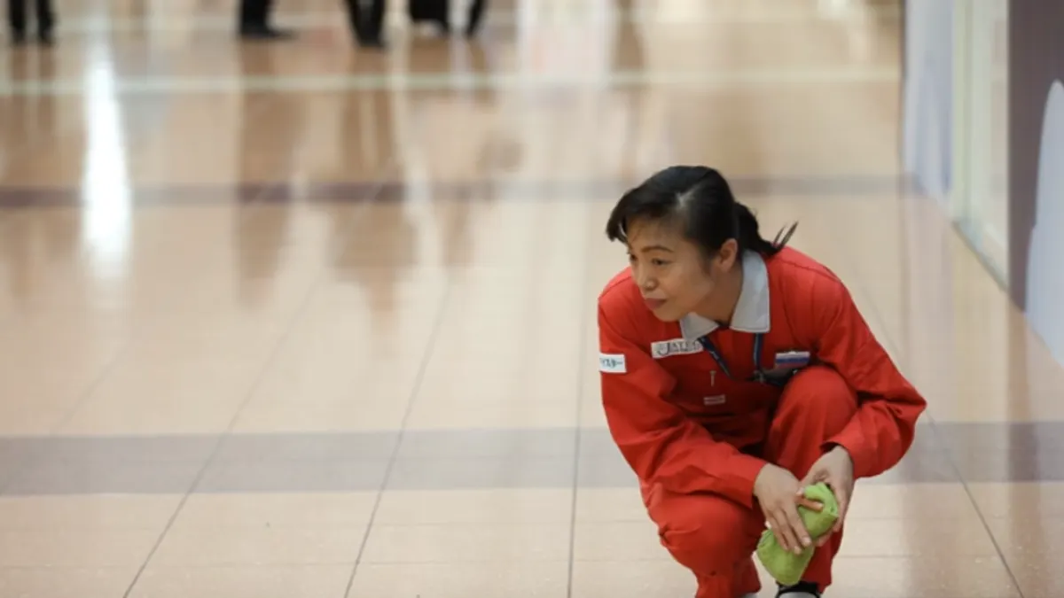 認真做著自己工作的人,就是最值得尊重的專家(圖/BookTV358@youtube)