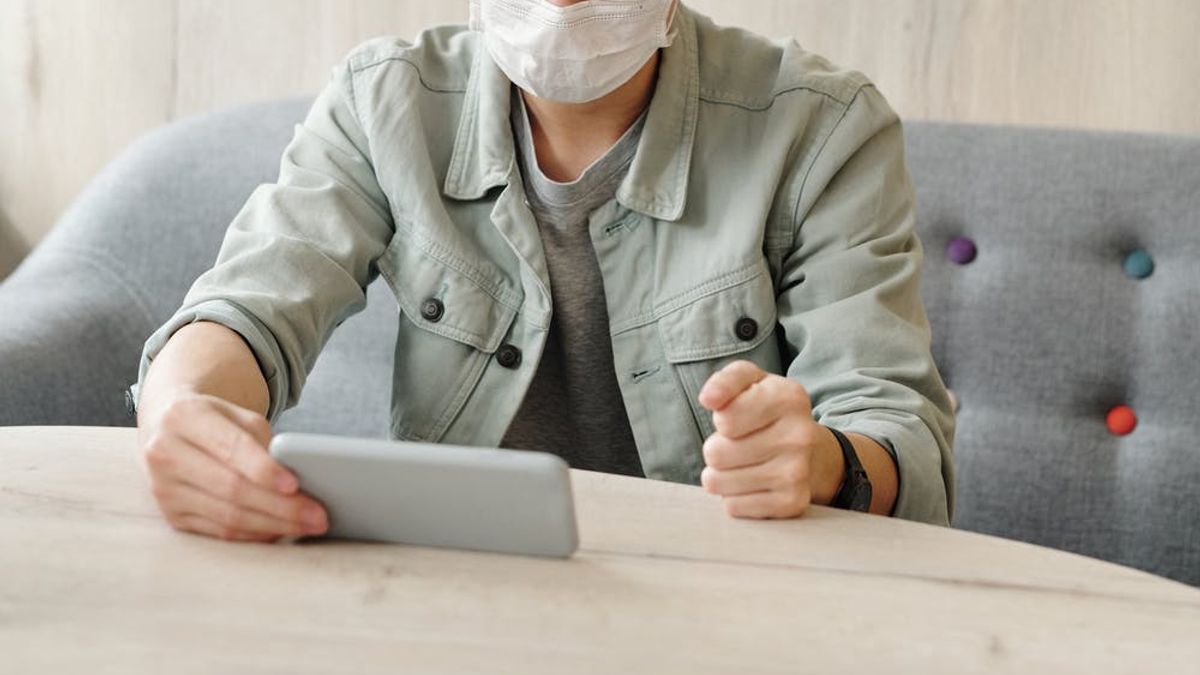 換季和肺炎疫情同時來,民眾應作好預防措施,維持正常作息提升肺部保護力。(圖/取自Pexels) 換季和肺炎疫情同時來,民眾應作好預防措施,維持正常作息提升肺部保護力。(圖/取自Pexels)