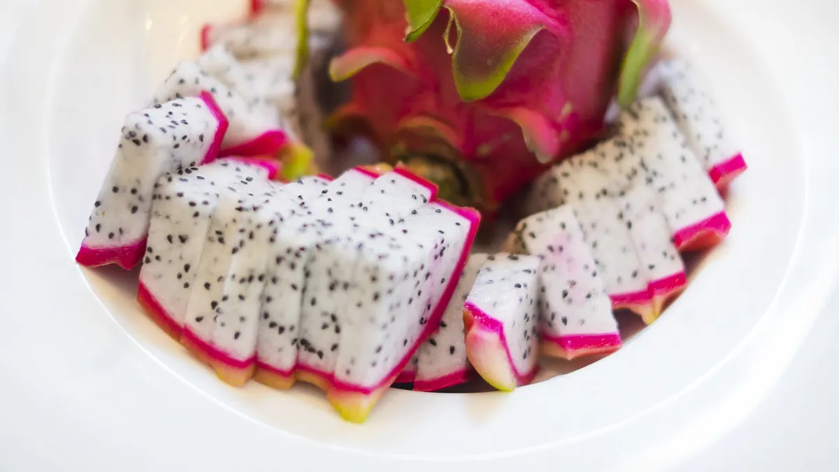 火龍果該怎麼挑選?專家教你從3部位判斷!(示意圖/取自photo-ac) 火龍果該怎麼挑選?專家教你從3部位判斷!(示意圖/取自photo-ac)