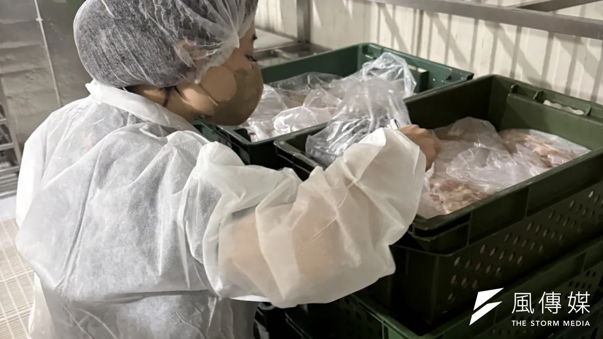 中市教育局派員稽查學校營養午餐備料情形。 (圖片提供/臺中市政府教育局)