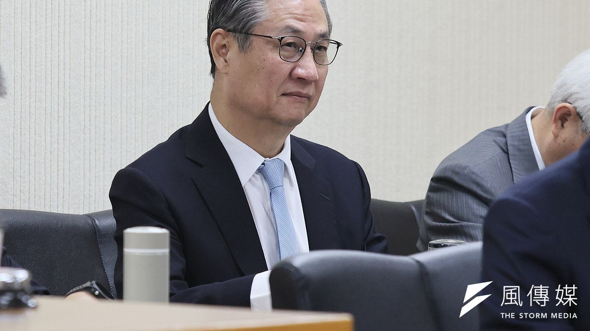 移民署長鐘景琨將提前至本月中旬退休,有媒體報導是因受中配風暴影響,對此他澄清與其無關。(資料照,柯承惠攝) 移民署長鐘景琨將提前至本月中旬退休,有媒體報導是因受中配風暴影響,對此他澄清與其無關。(資料照,柯承惠攝)