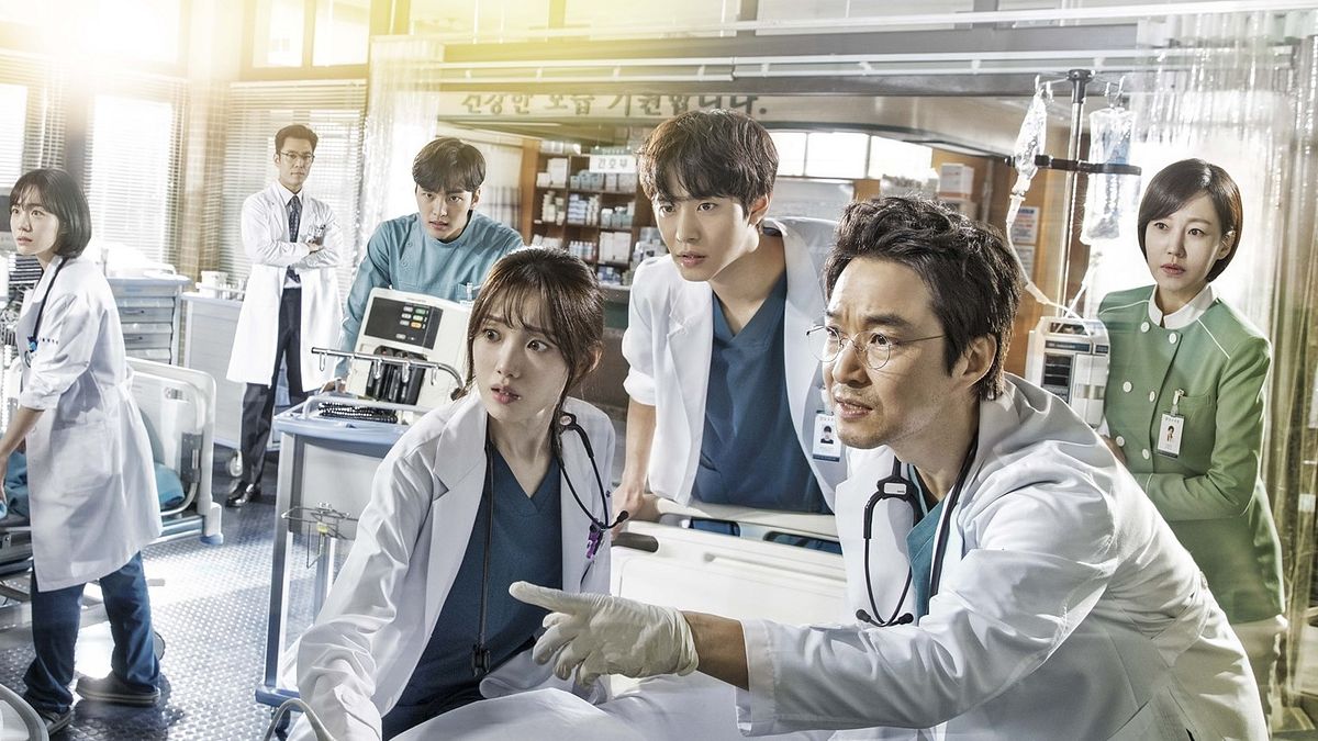 《浪漫醫生金師傅2》1月6日在韓國首播,收視率便直逼15%(圖/SBS) 《浪漫醫生金師傅2》1月6日在韓國首播,收視率便直逼15%(圖/SBS)