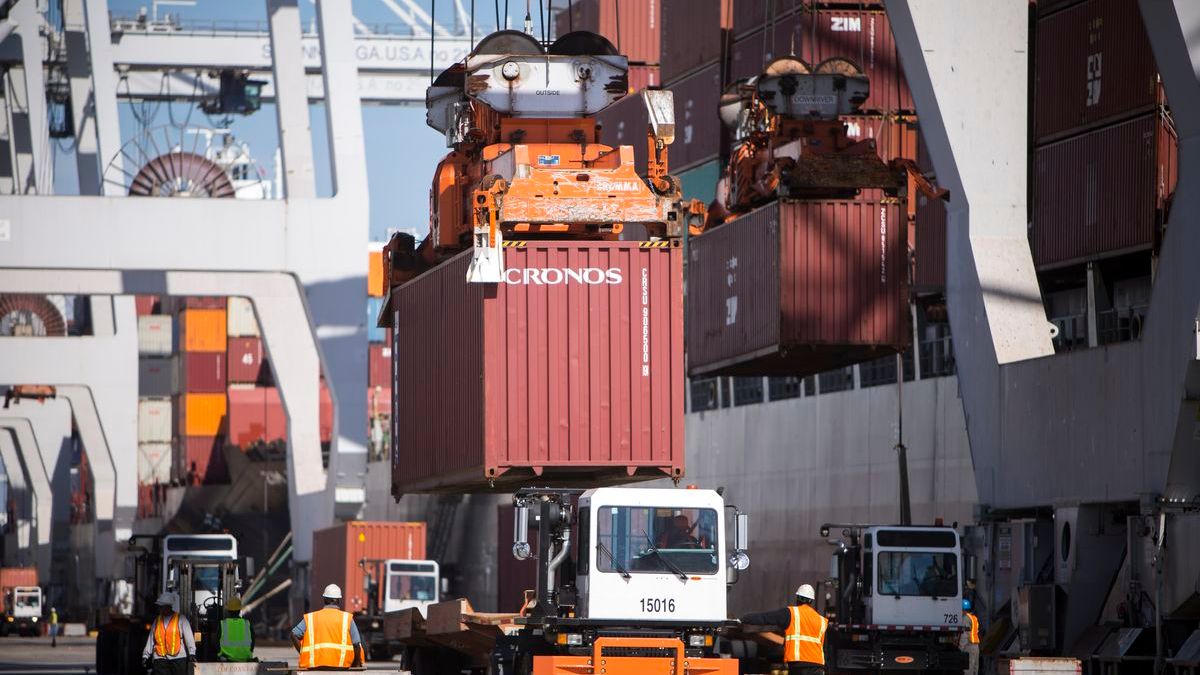 全球貨運量數據顯示,一些國家的航運活動已恢復正常。 全球貨運量數據顯示,一些國家的航運活動已恢復正常。