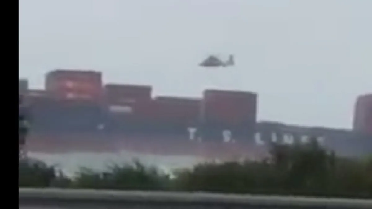 空勤直升機支援吊掛作業,不幸墜海。救難人員是國家的資產,更是發生事件的菩薩,不過他們不是神,也是肉體做的,背後也有一個家庭,我們應當愛惜這些資產。(讀者提供)