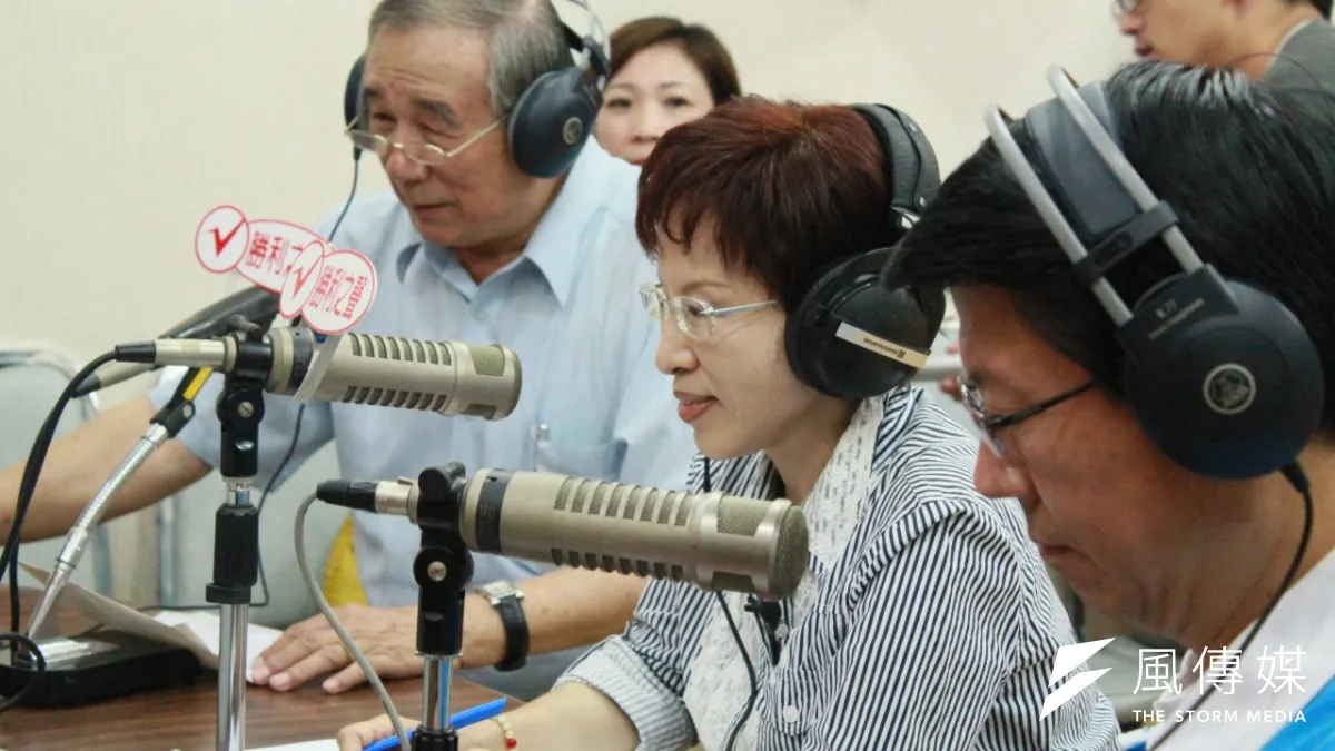 國民黨總統參選人洪秀柱今(1)日接受電台專訪,被問到台南市長賴清德不進議會備詢時批評,「一個不願意給人民監督的政府,就是違背民主的作法。」(周怡孜攝)