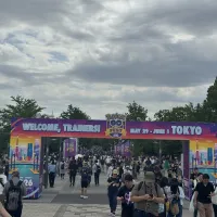 株式会社ナイアンティックが主催する過去最大規模の『Pokémon GO』10周年記念イベントが東京全域を舞台に開幕し、台湾からも多数の熱心なファンが駆けつける中、限定ポケモンや多彩なリアル体験を通じて都市全体が大きな熱狂に包まれている。(写真/黃信維撮影) 株式会社ナイアンティックが主催する過去最大規模の『Pokémon GO』10周年記念イベントが東京全域を舞台に開幕し、台湾からも多数の熱心なファンが駆けつける中、限定ポケモンや多彩なリアル体験を通じて都市全体が大きな熱狂に包まれている。(写真/黃信維撮影)