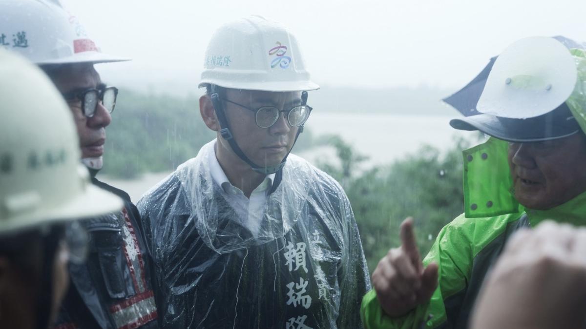 豪雨襲擊旗美地區!賴瑞隆赴抽水站視察防汛:超前部署守護市民安全