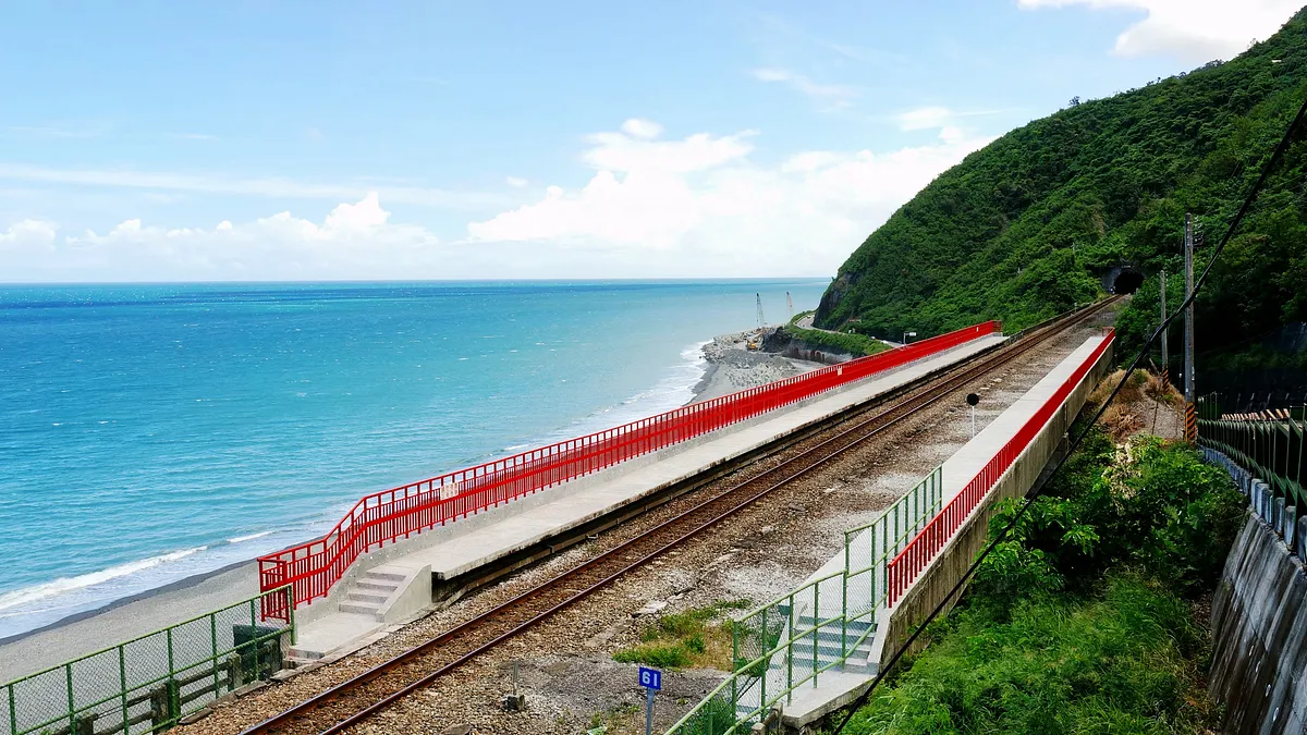 傳說中全台灣最美的車站就是這裡!(圖/JianEn Yu@flickr) 傳說中全台灣最美的車站就是這裡!(圖/JianEn Yu@flickr)