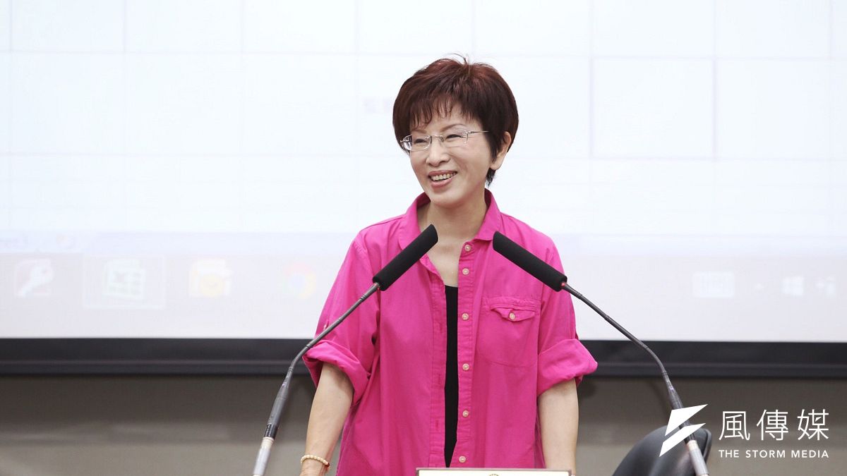 洪秀柱在國民黨總統初選民調公布後到黨中央致意(林韶安攝) 洪秀柱在國民黨總統初選民調公布後到黨中央致意(林韶安攝)