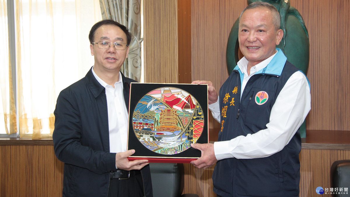 苗栗桐花婚禮 大陸武漢市36對新人參加 苗栗桐花婚禮 大陸武漢市36對新人參加