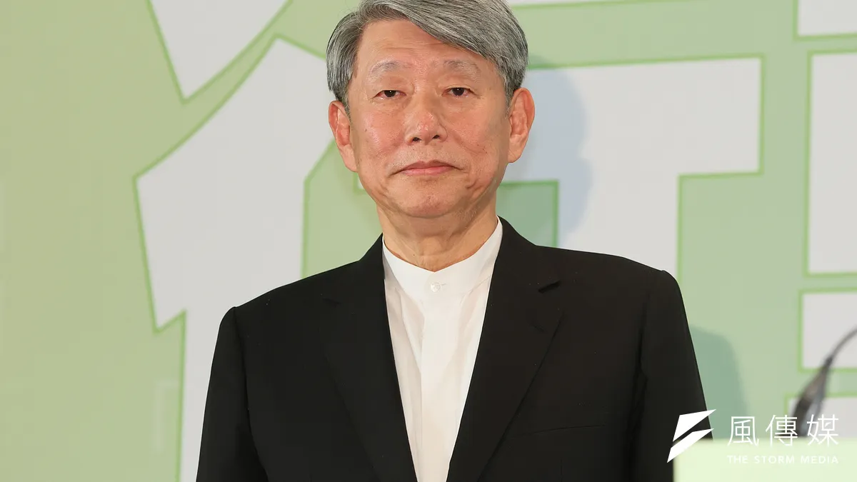 將在520正式出任經濟部長的崇越集團董事長郭智輝(中),將個人持有的崇越股票755萬股,移轉給「高毅投資籌備處」。(資料照,顏麟宇攝) 將在520正式出任經濟部長的崇越集團董事長郭智輝(中),將個人持有的崇越股票755萬股,移轉給「高毅投資籌備處」。(資料照,顏麟宇攝)