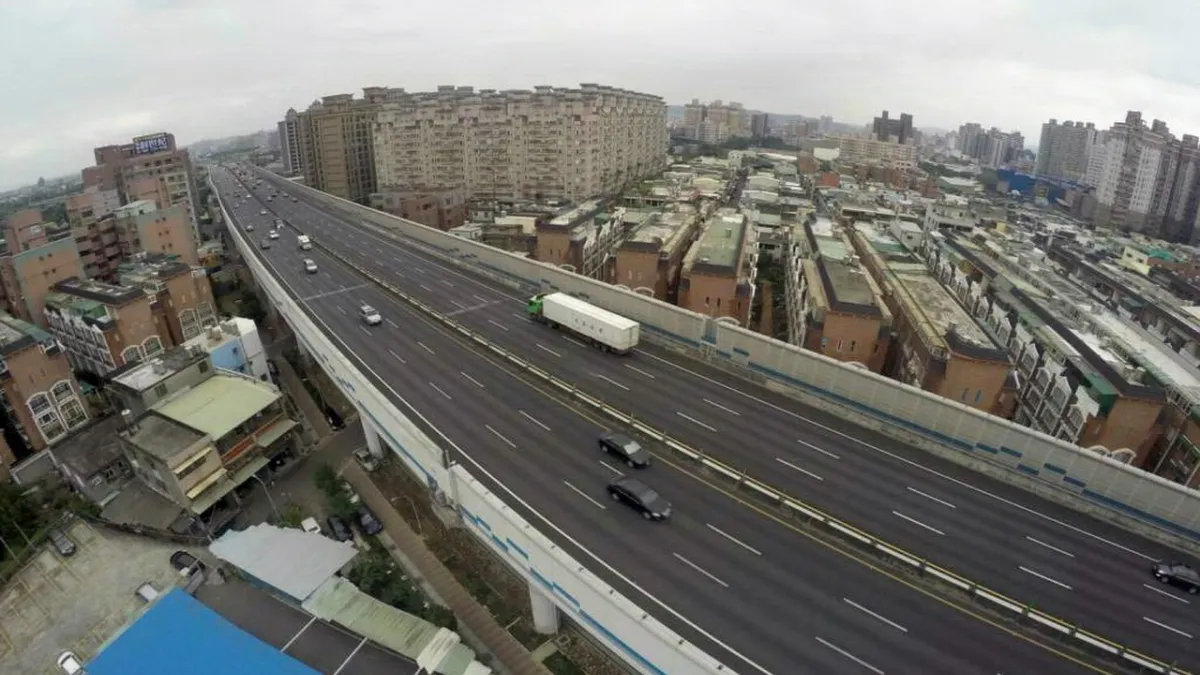 桃警秀查報路況利器 空拍機影像即時傳