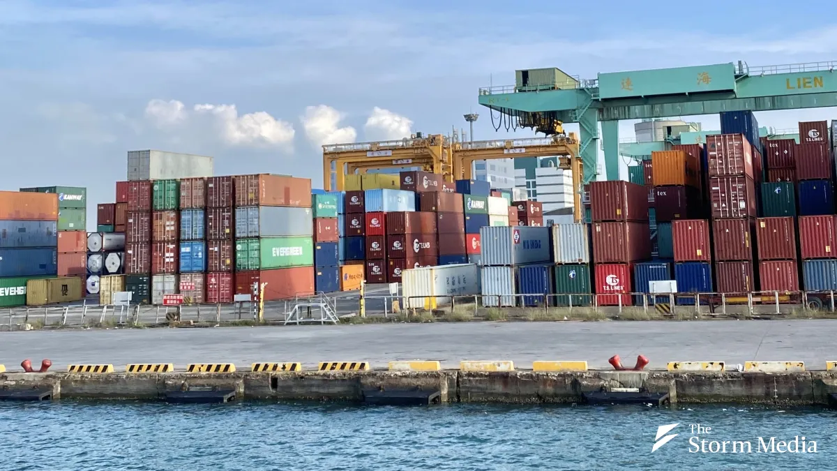 Taiwan's export orders reached $91.12 billion in March, surging $36.2 billion year-on-year — a 65.9% increase and an all-time record. (File photo by Chen Yi-Ci)