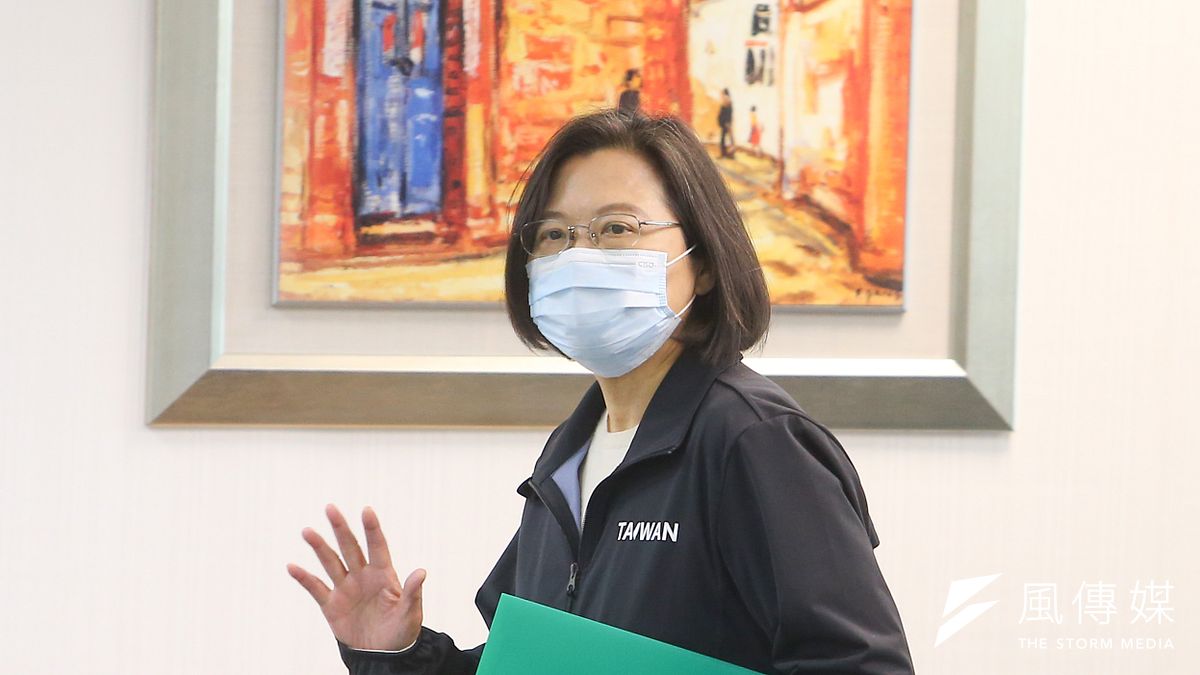 作者分析總統蔡英文任職期間做錯的事項。(顏麟宇攝) 作者分析總統蔡英文任職期間做錯的事項。(顏麟宇攝)