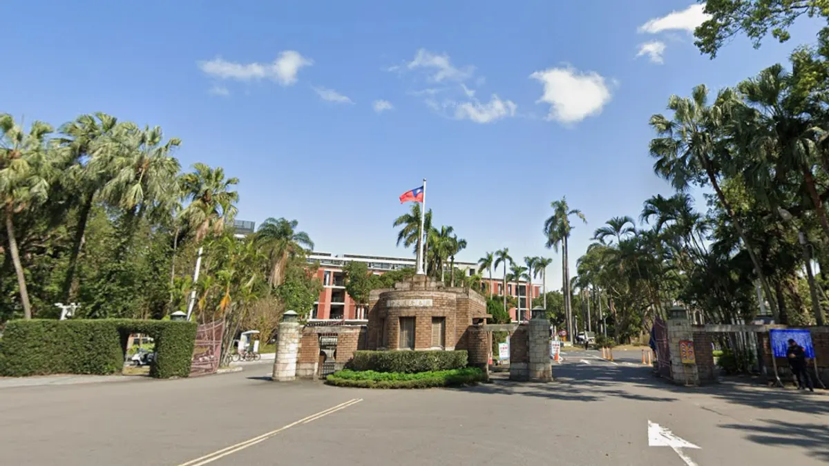 中華民國115年大學申請入學簡章近日正式公布,隨即在升學界引發巨大震動。(圖/Google Map) 中華民國115年大學申請入學簡章近日正式公布,隨即在升學界引發巨大震動。(圖/Google Map)