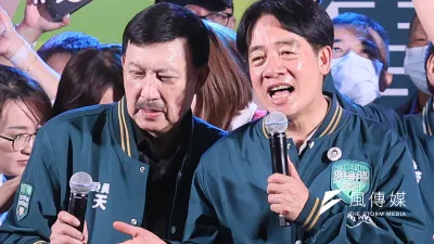 民進黨主席賴清德(右)曾答應要給前立委余天(左)一個基金會董事長的位子,結果卻只給了個無給職國策顧問,余天暗批賴清德不守承諾。(柯承惠攝)