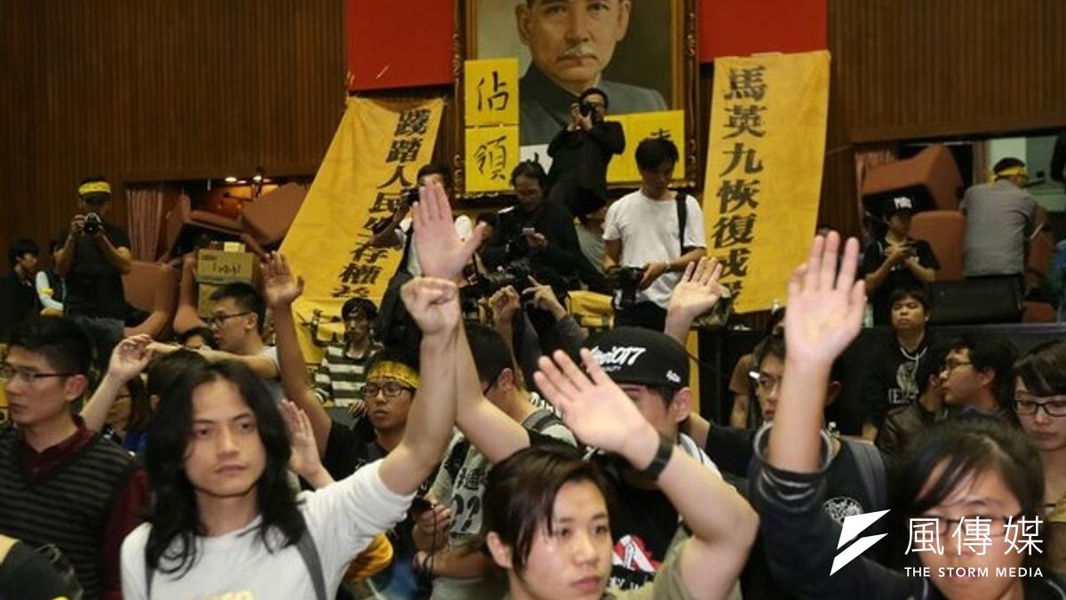 318立法院為反服貿的學生和民眾佔領。(余志偉攝) 318立法院為反服貿的學生和民眾佔領。(余志偉攝)