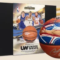 NBA公式直筆サイン入りボールがランダムに封入された限定コレクションが6月12日正午より発売。(写真/Fanatics japan PR事務局提供) NBA公式直筆サイン入りボールがランダムに封入された限定コレクションが6月12日正午より発売。(写真/Fanatics japan PR事務局提供)