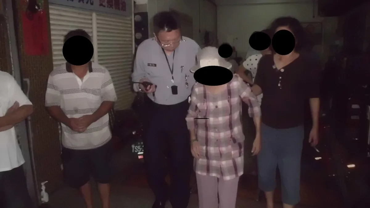 迷失老婦馬路游走 熱心民眾報警助返家