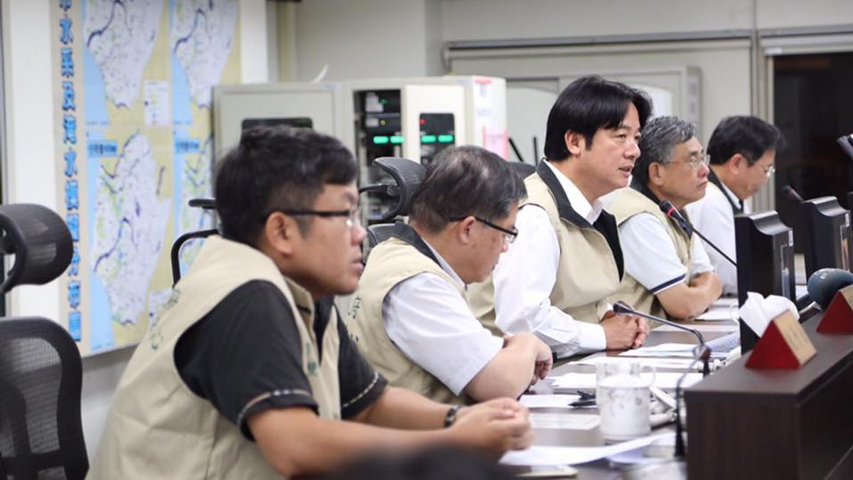 台南市長賴清德31日表示,對於清晨緊急宣布停班課,造成市民不便,他「誠摯的道歉」。(資料照,取自賴清德臉書) 台南市長賴清德31日表示,對於清晨緊急宣布停班課,造成市民不便,他「誠摯的道歉」。(資料照,取自賴清德臉書)