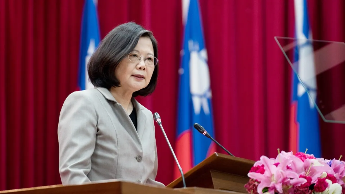 對於許多人怪蔡英文「為何不承認九二共識」,律師呂秋遠有話要說...(圖/總統府@flickr)
