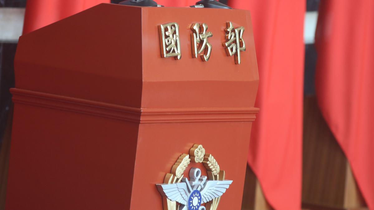 觀點投書:台灣該更新的不只是初教機,而是「飛官生成系統」─悼兩位殉職中校