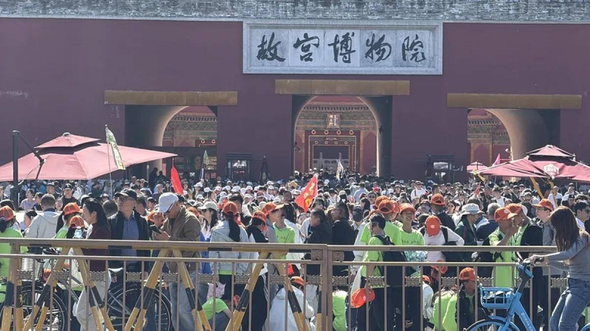 北京在全球旅遊城市負評排名中位居第四,熱門景點人潮常讓遊客體驗與期待出現落差。(資料照,中央社)