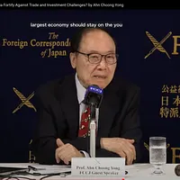 韓国の経済学者 Ahn Choong Yong 氏が、アジアは制度改革と地域連携によって通商・投資の危機に備えるべきだと東京で訴えた。(写真/FCCJ提供) 韓国の経済学者 Ahn Choong Yong 氏が、アジアは制度改革と地域連携によって通商・投資の危機に備えるべきだと東京で訴えた。(写真/FCCJ提供)
