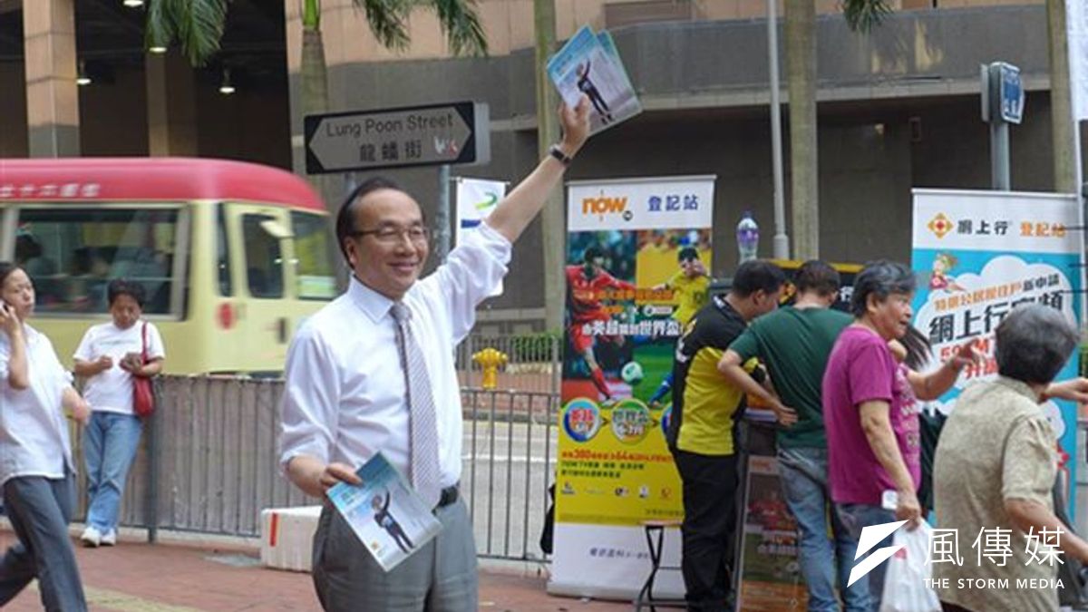 梁家傑呼籲香港政府官員辭職,表示對中國政改的不滿。(取自個人網站) 梁家傑呼籲香港政府官員辭職,表示對中國政改的不滿。(取自個人網站)