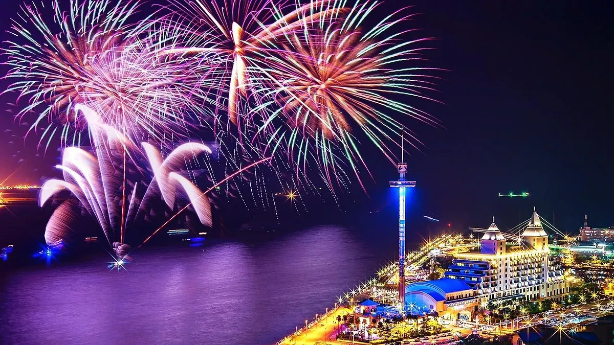 錯過了大稻埕情人節煙火沒關係,因為中秋節又有煙火可以看了!淡水漁人碼頭,將於九月分施放四場浪漫煙火秀。(示意圖/取自福容飯店) 錯過了大稻埕情人節煙火沒關係,因為中秋節又有煙火可以看了!淡水漁人碼頭,將於九月分施放四場浪漫煙火秀。(示意圖/取自福容飯店)