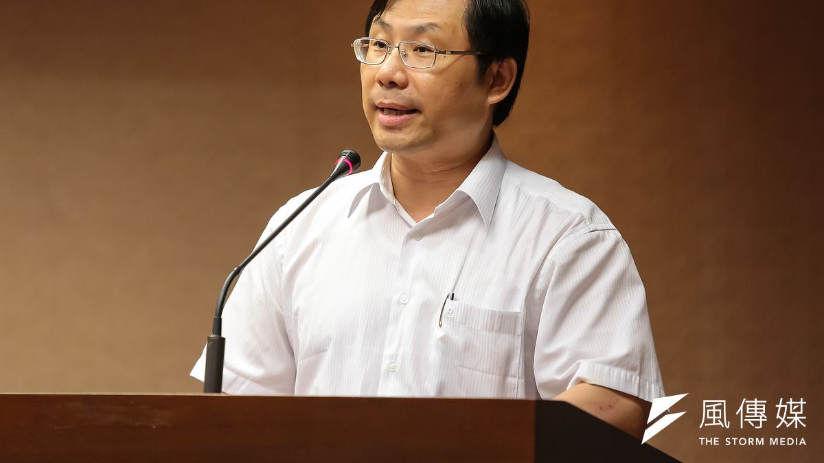 林全能表示,從今年7月開始推動的2年太陽光電裝置容量目標要達1.44GW,初步會以屋頂型為主。(顏麟宇攝) 林全能表示,從今年7月開始推動的2年太陽光電裝置容量目標要達1.44GW,初步會以屋頂型為主。(顏麟宇攝)