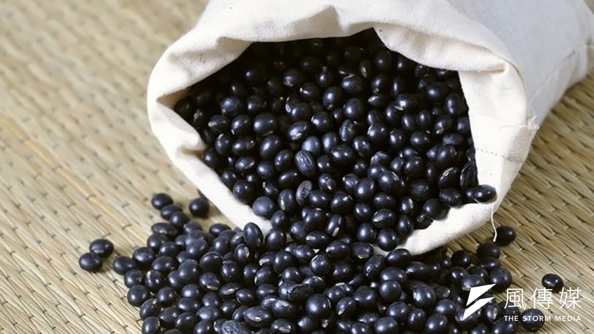 消基會檢測農藥殘留,其中1件黑豆驗出芬普尼超標逾100倍。(取自網路) 消基會檢測農藥殘留,其中1件黑豆驗出芬普尼超標逾100倍。(取自網路)