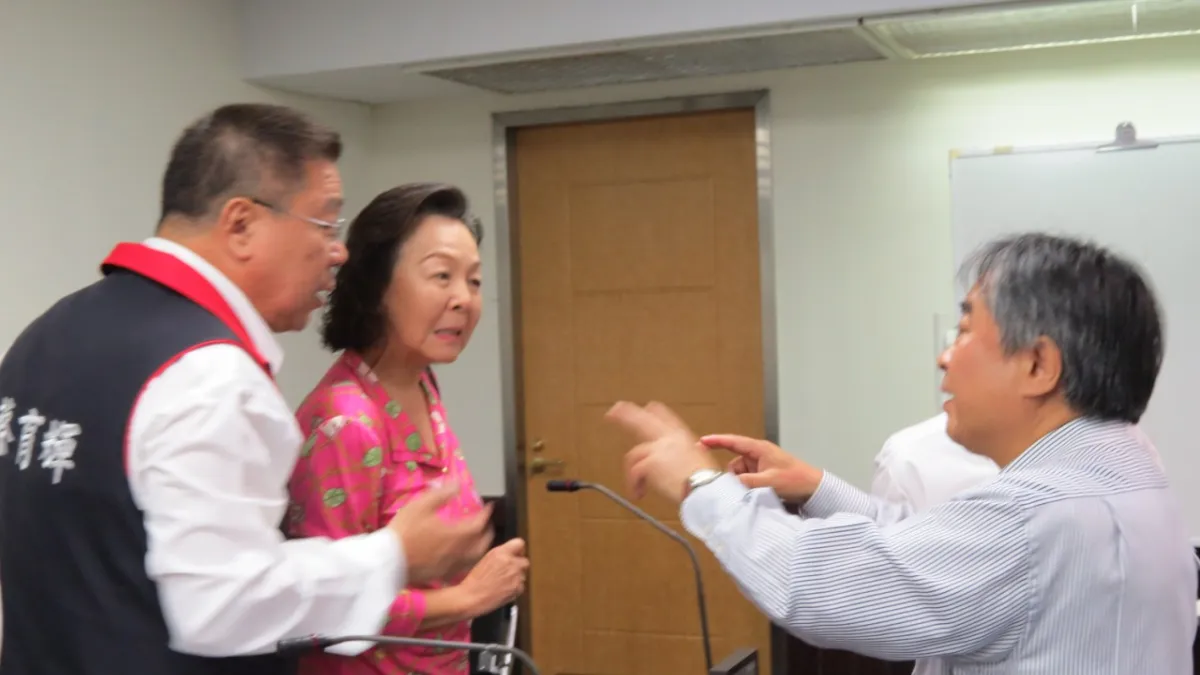 南市稅務局併入財政處一案遭反彈 李全教裁示保留