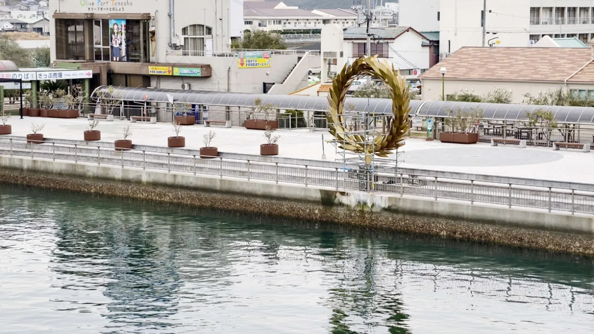 雲林縣長張麗善參訪日本小豆島橄欖公園、寒霞溪及百年醬油工廠,了解其將農產轉化為多元產品的成功策略。(圖/雲林縣政府提供)
